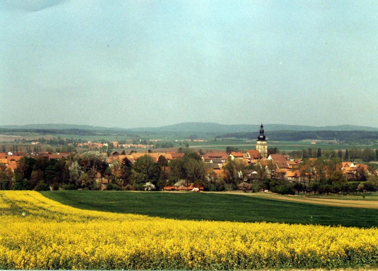 Landgasthof "Zur Linde" Irmelshausen Esterno foto