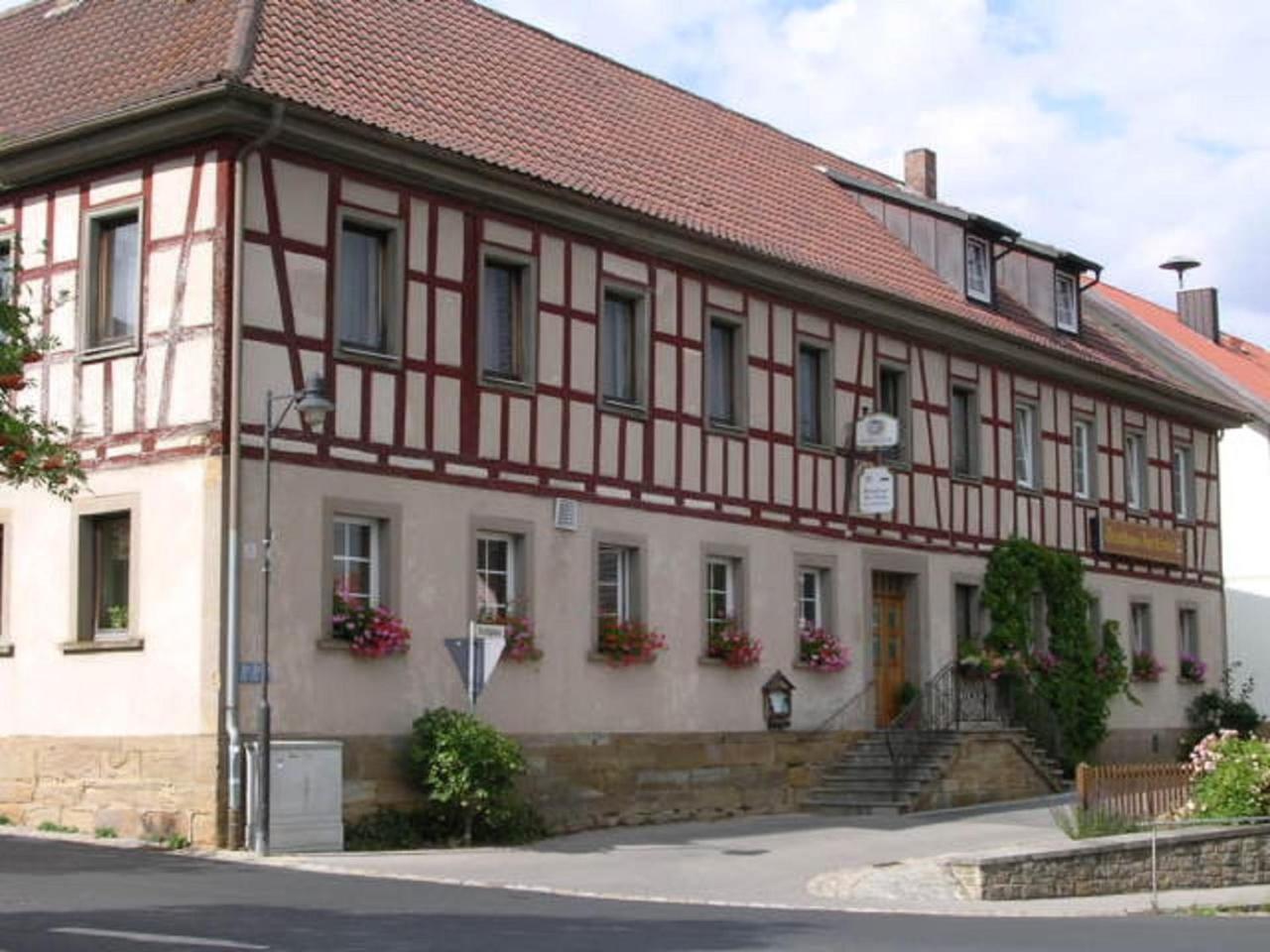 Landgasthof "Zur Linde" Irmelshausen Esterno foto